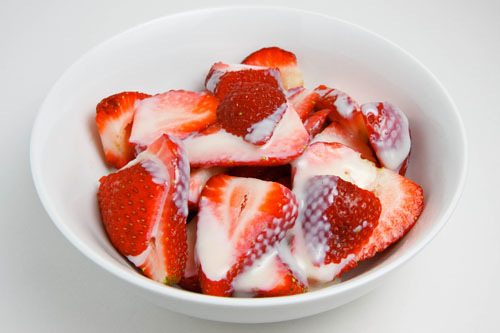 strawbs and milk desserts