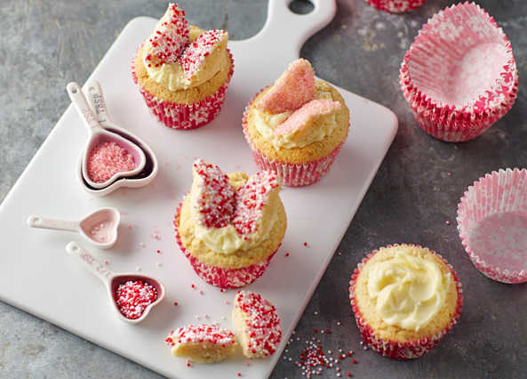 butterfly cake baking