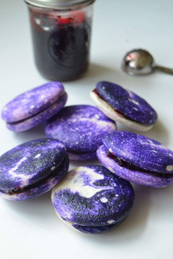 space macaron