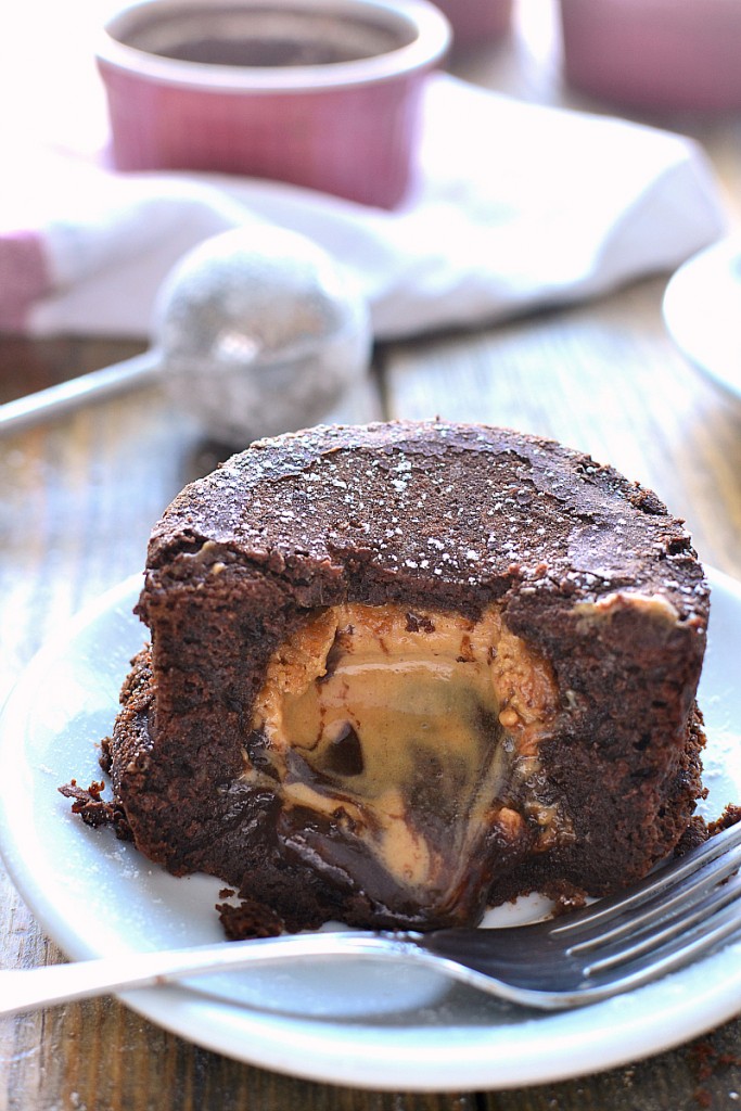 peanut butter lava cake