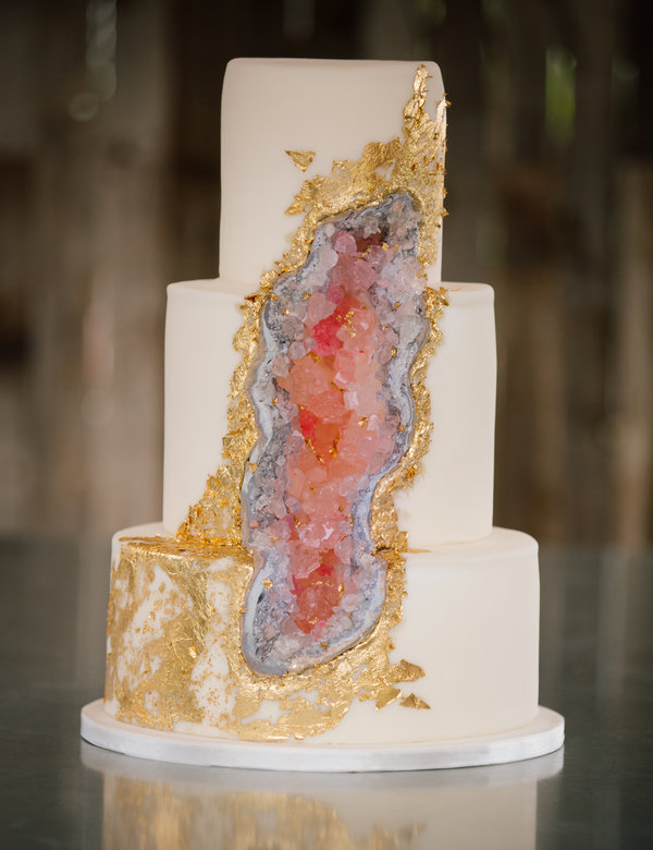 carries cakes geode