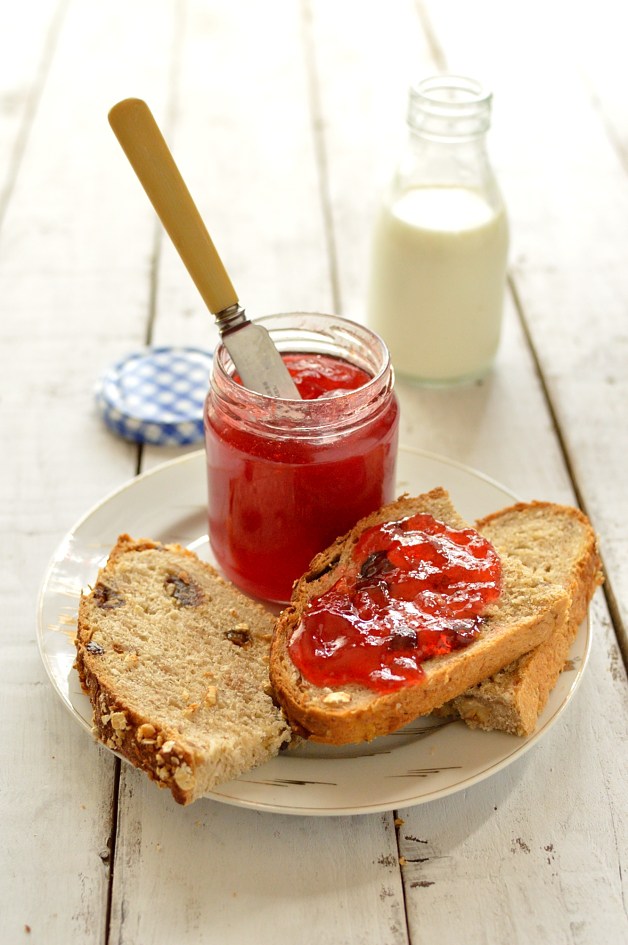 Plum-and-amaretto-jam-recipe-Domestic-Gothess