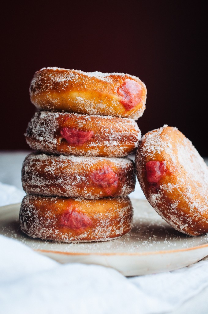 rhubarb+strawberry+doughnuts+17