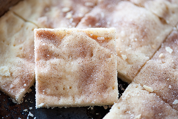 cinnamon-sugar-shortbread-bars