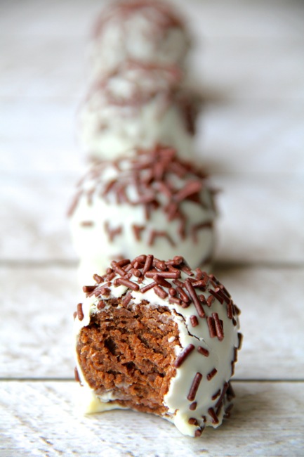 chocolate-gingerbread-truffles5
